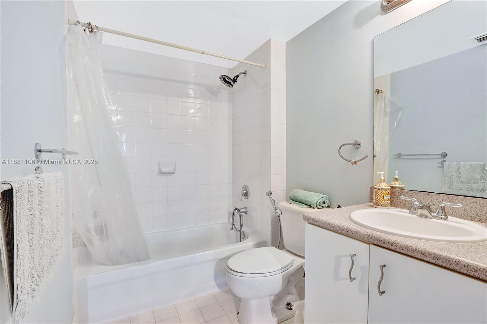 816 NW 11th St #905, Miami FL 33136