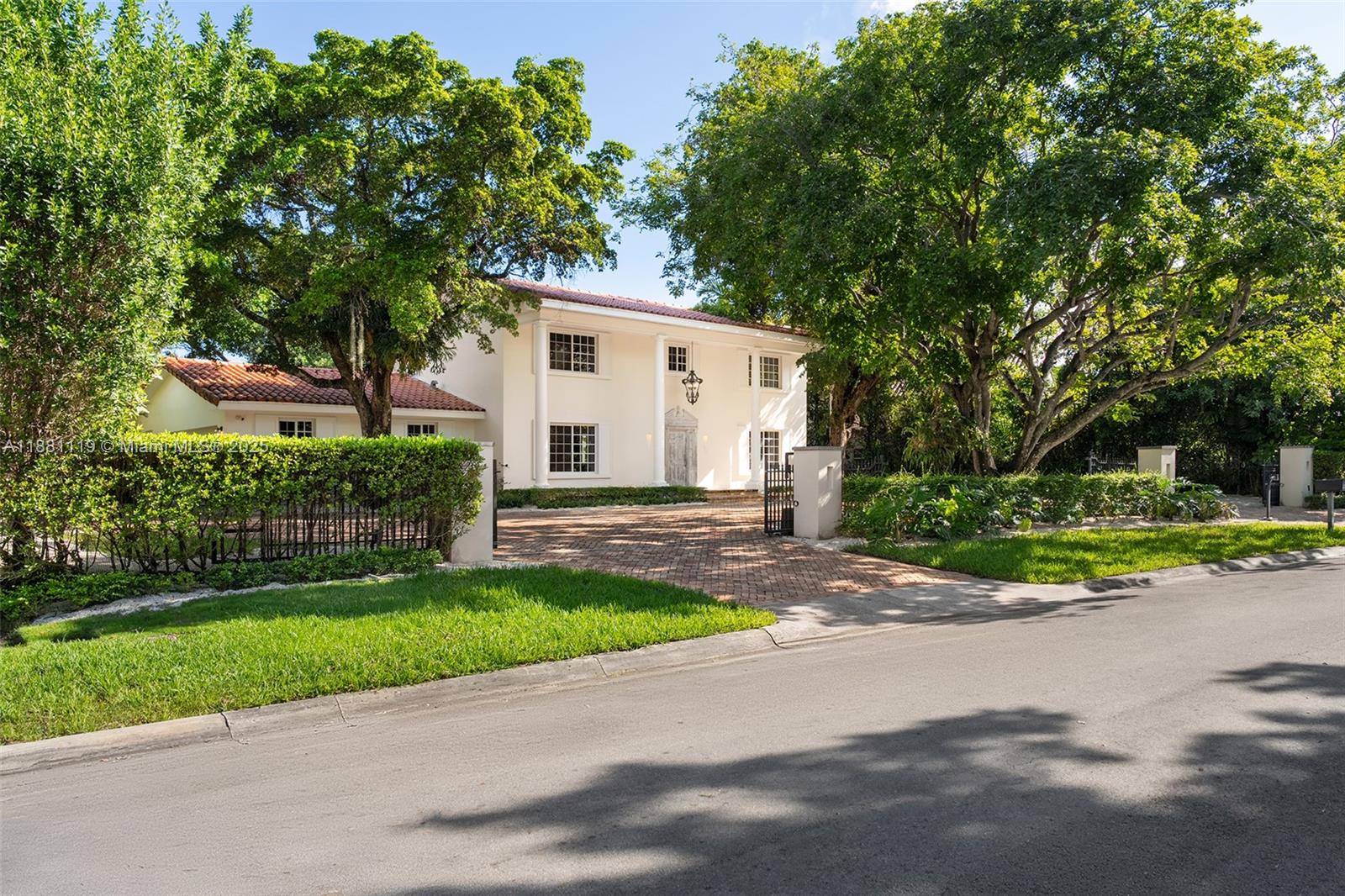 575 Bay Point Rd, Miami FL 33137