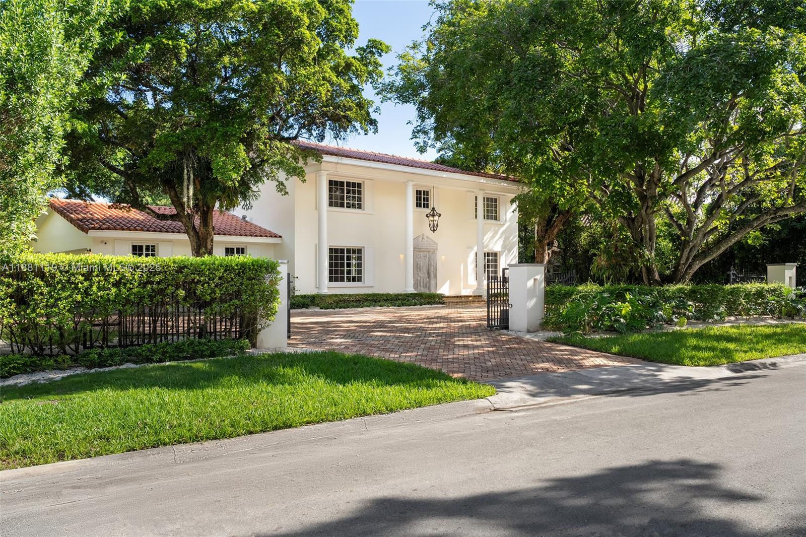 575 Bay Point Rd, Miami FL 33137