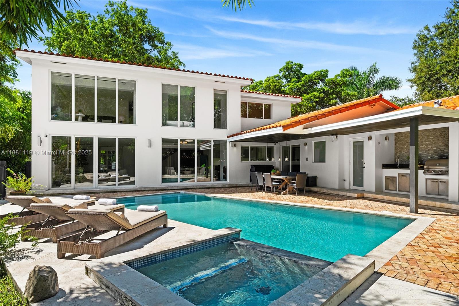 575 Bay Point Rd, Miami FL 33137