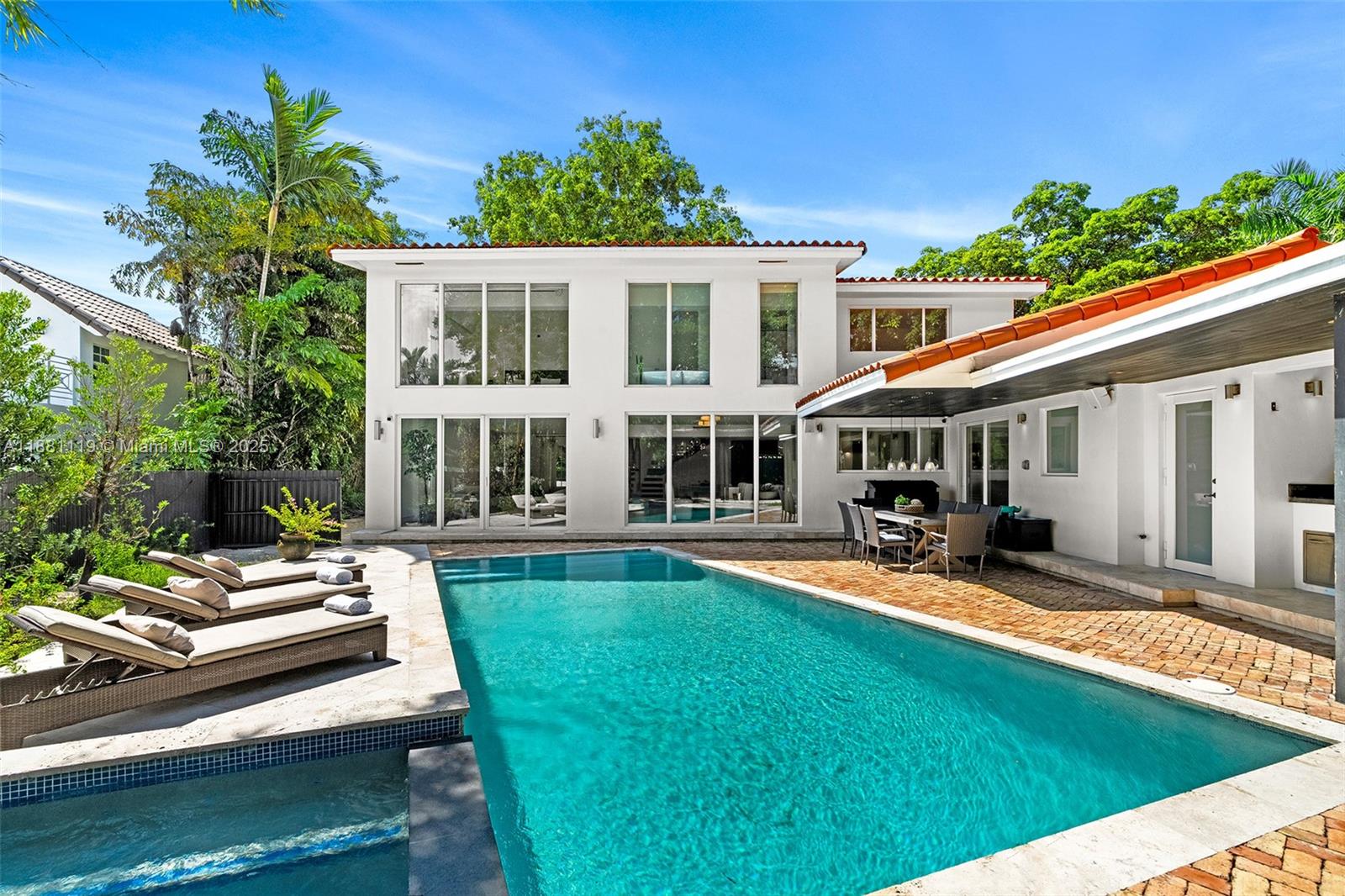 575 Bay Point Rd, Miami FL 33137