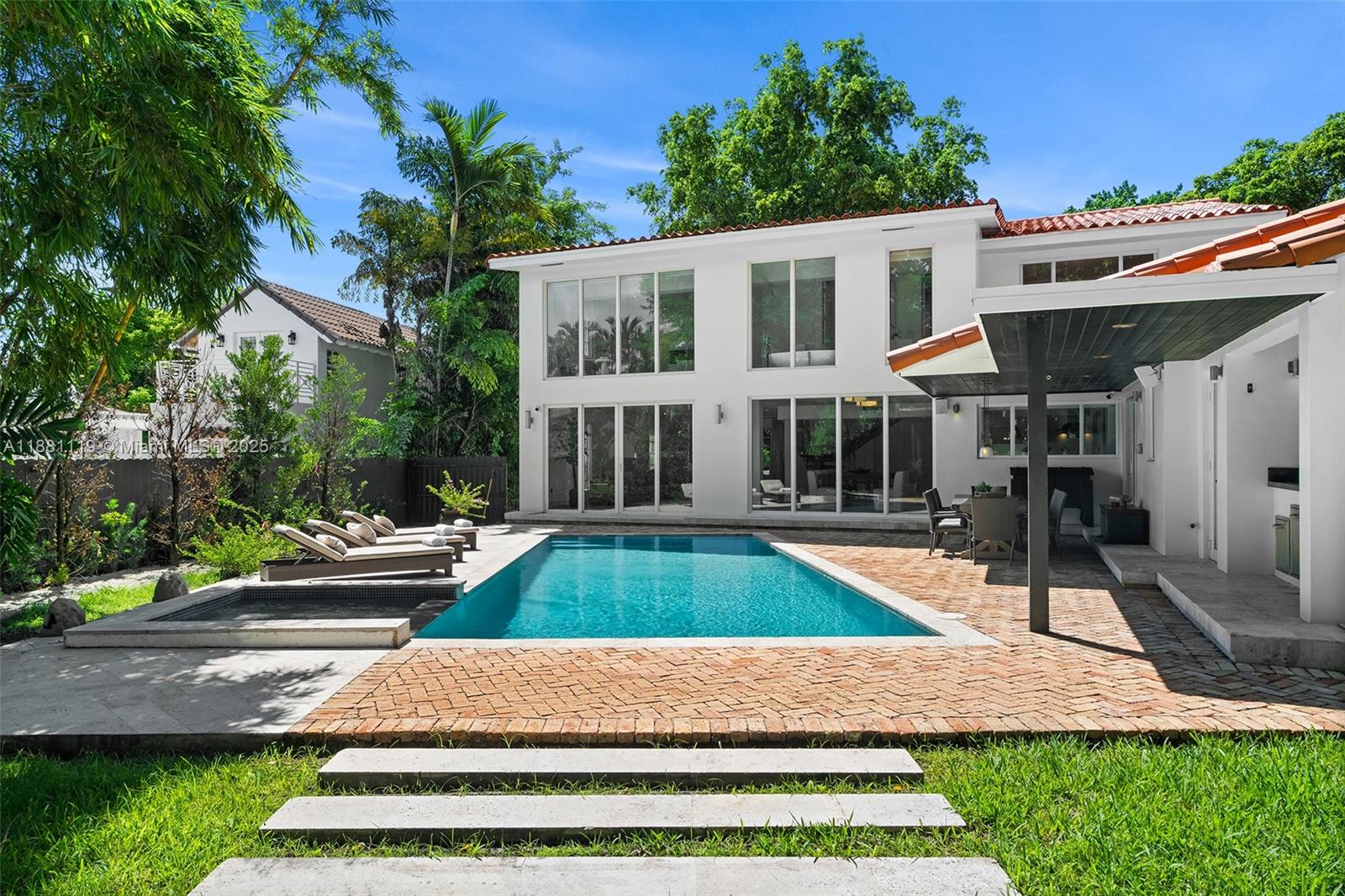 575 Bay Point Rd, Miami FL 33137