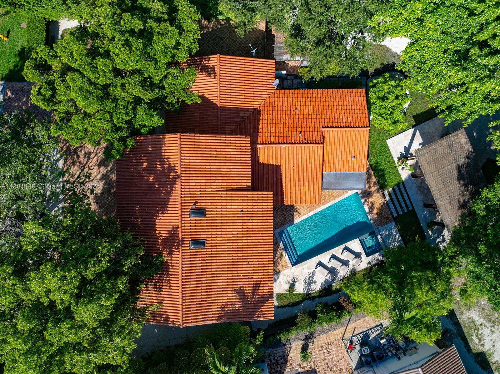 575 Bay Point Rd, Miami FL 33137