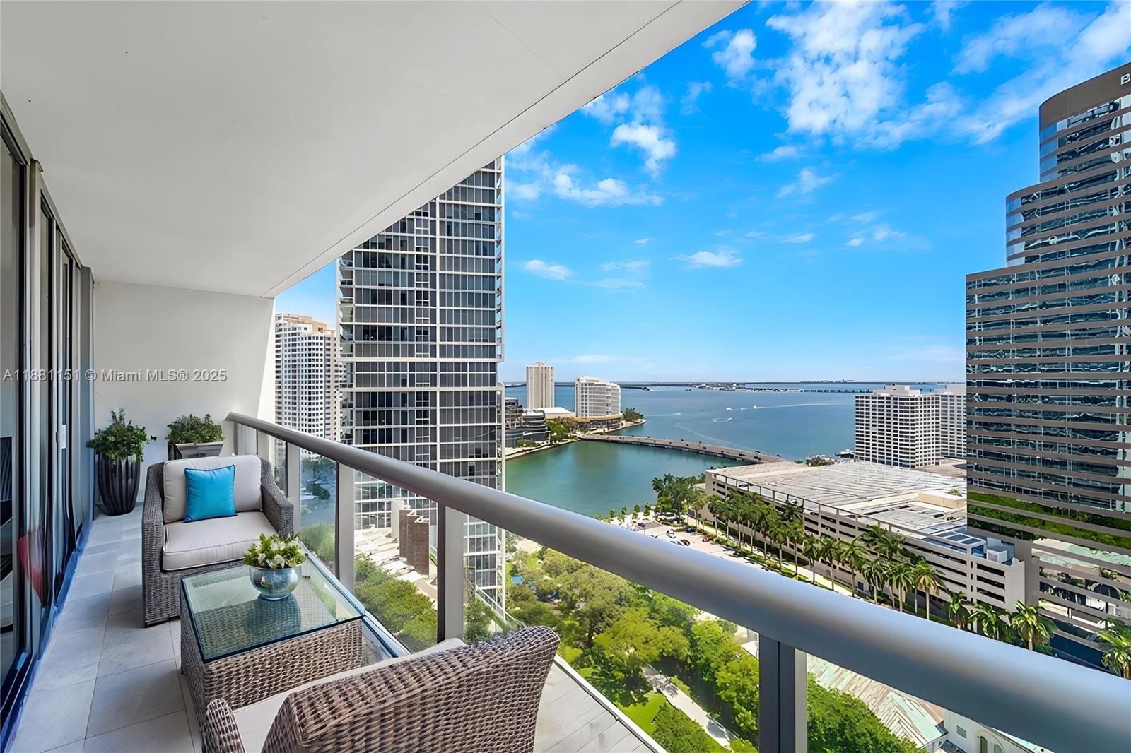 485 Brickell Ave #2209, Miami FL 33131