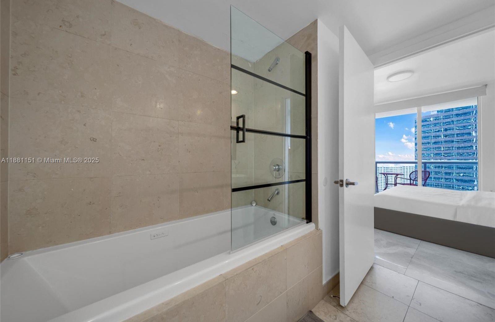 485 Brickell Ave #2209, Miami FL 33131