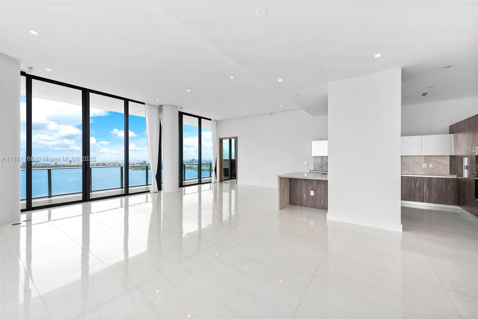 480 NE 31st St #PH5204, Miami FL 33137