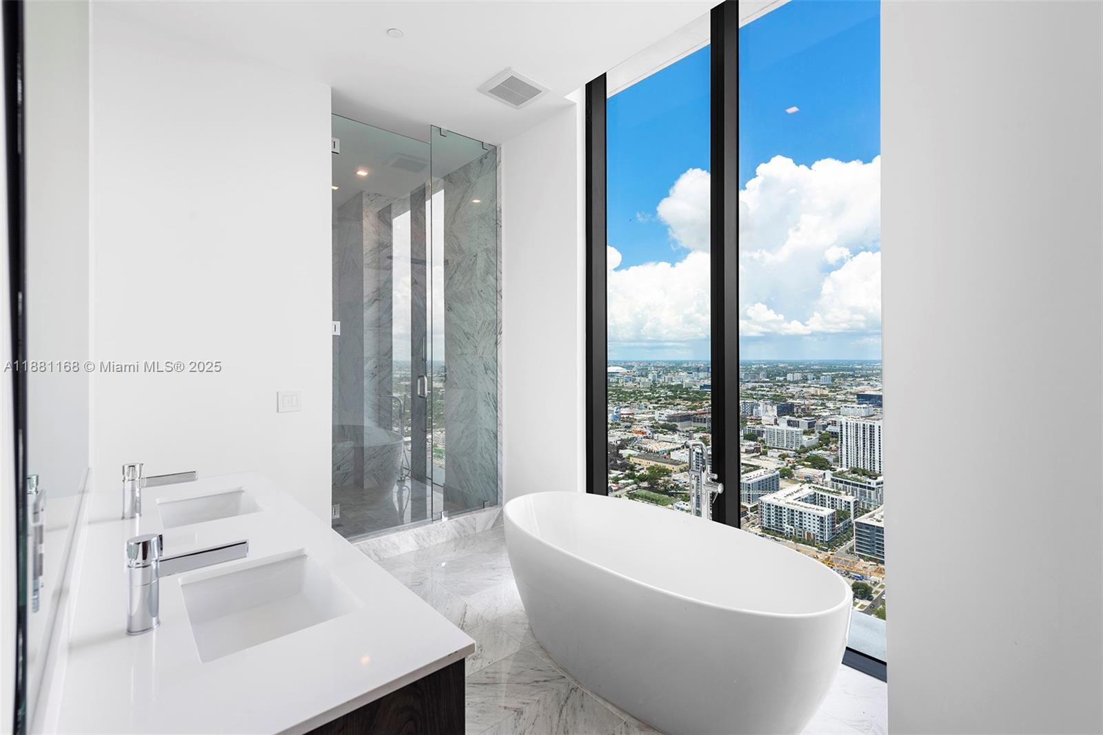 480 NE 31st St #PH5204, Miami FL 33137