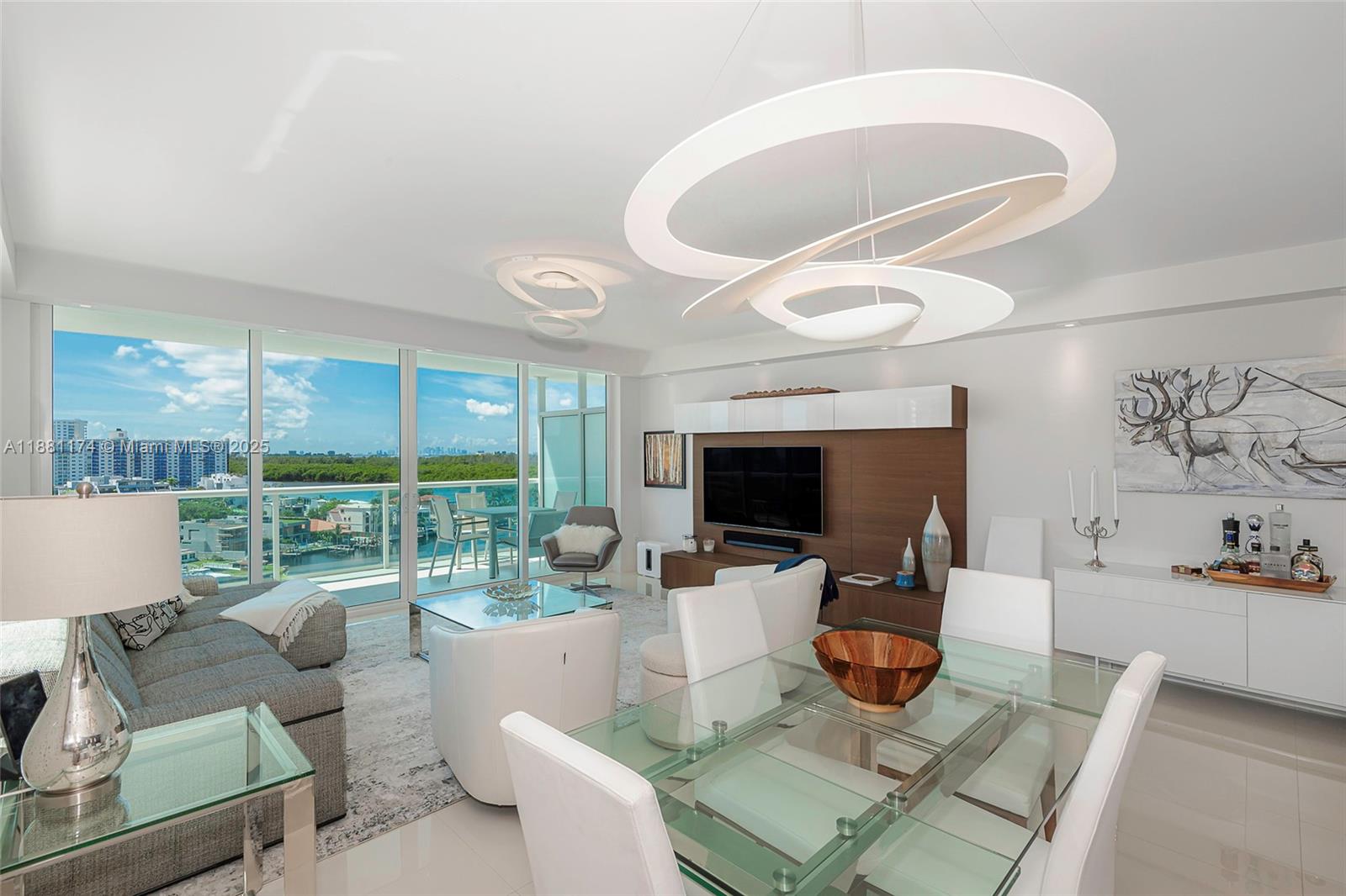 400 Sunny Isles Blvd #1122 CORNER UNIT, Sunny Isles Beach FL 33160