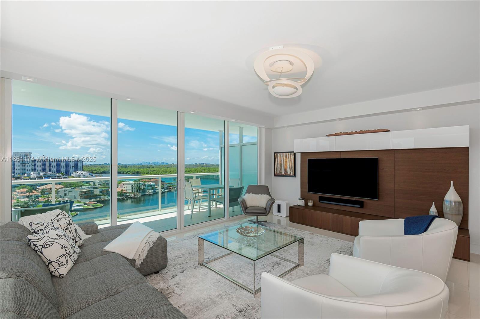 400 Sunny Isles Blvd #1122 CORNER UNIT, Sunny Isles Beach FL 33160