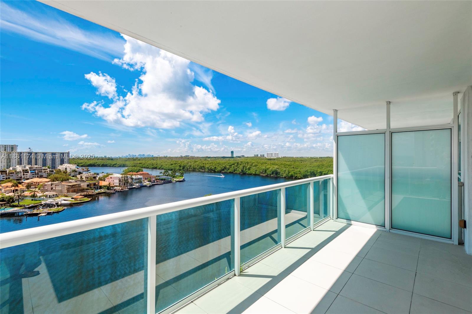 400 Sunny Isles Blvd #1122 CORNER UNIT, Sunny Isles Beach FL 33160