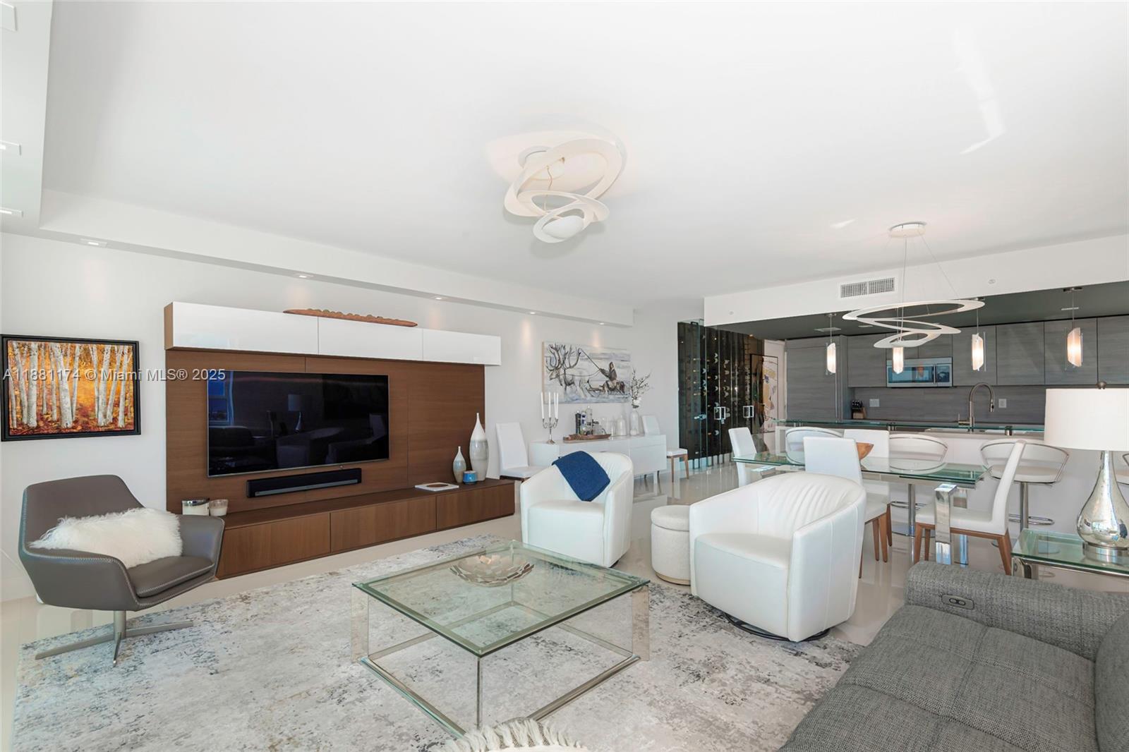 400 Sunny Isles Blvd #1122 CORNER UNIT, Sunny Isles Beach FL 33160