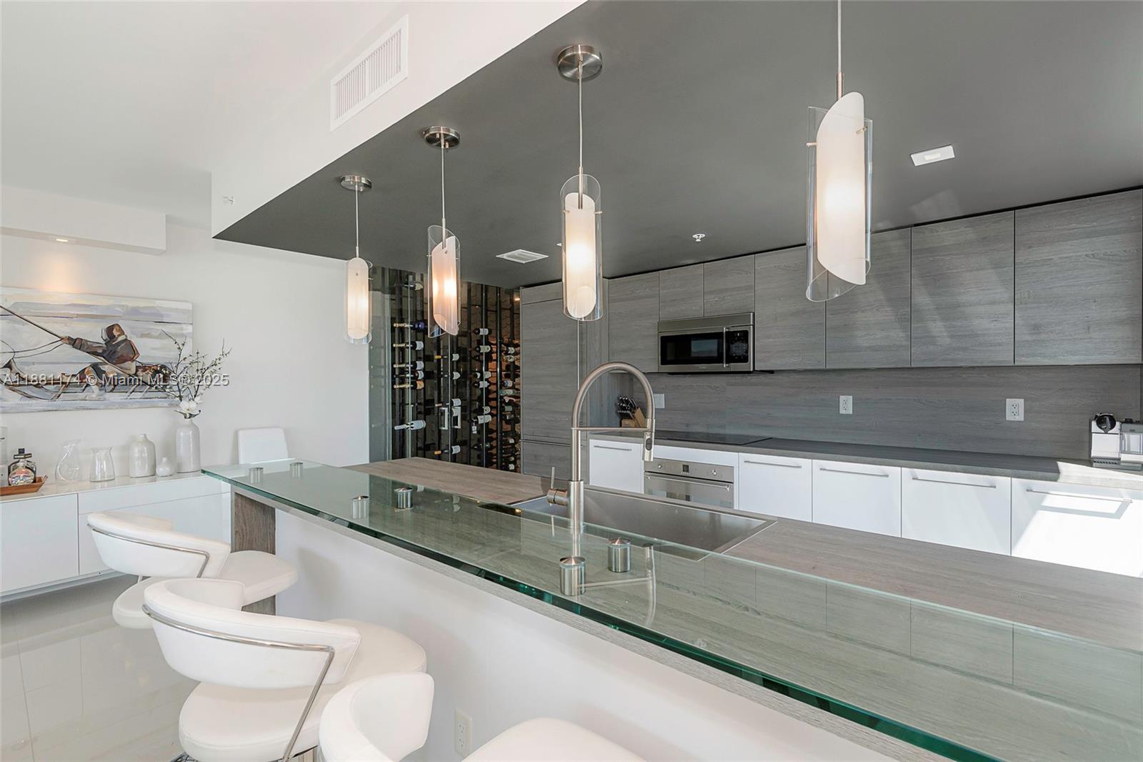 400 Sunny Isles Blvd #1122 CORNER UNIT, Sunny Isles Beach FL 33160
