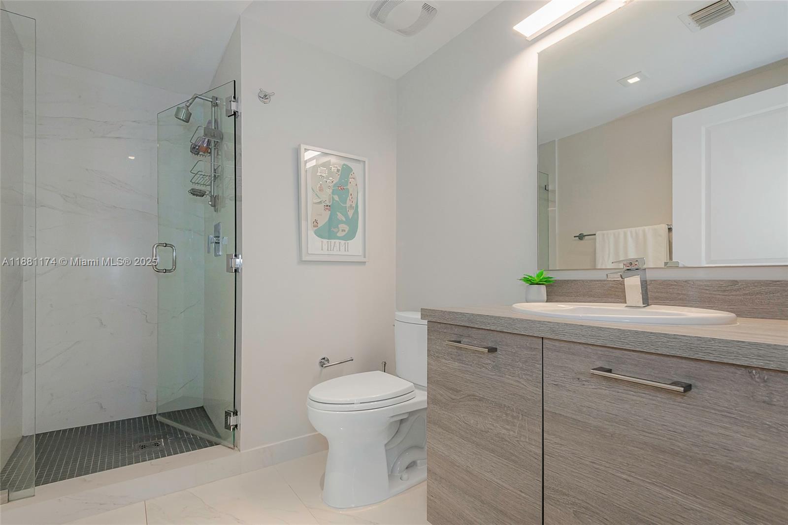 400 Sunny Isles Blvd #1122 CORNER UNIT, Sunny Isles Beach FL 33160
