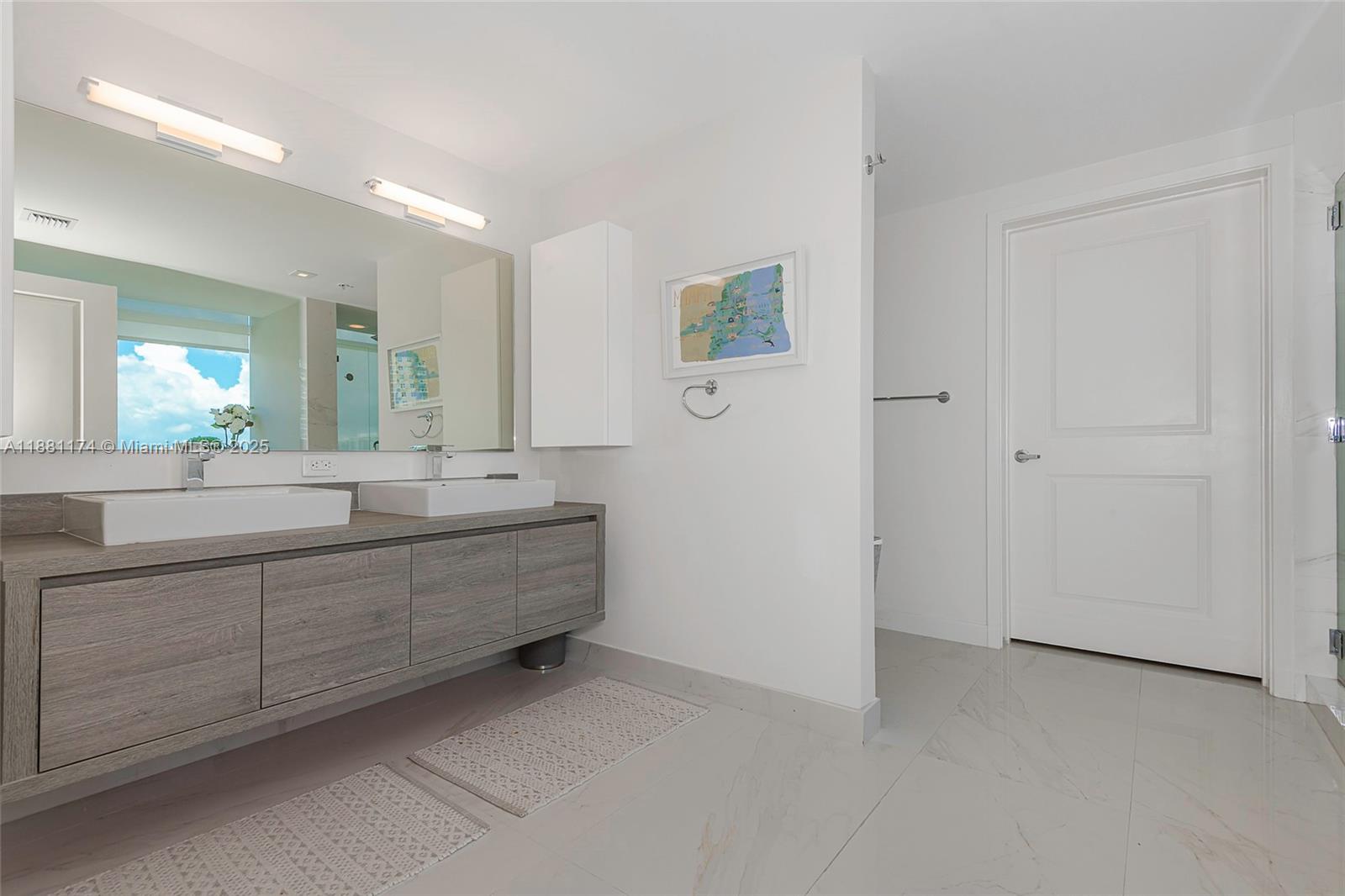400 Sunny Isles Blvd #1122 CORNER UNIT, Sunny Isles Beach FL 33160