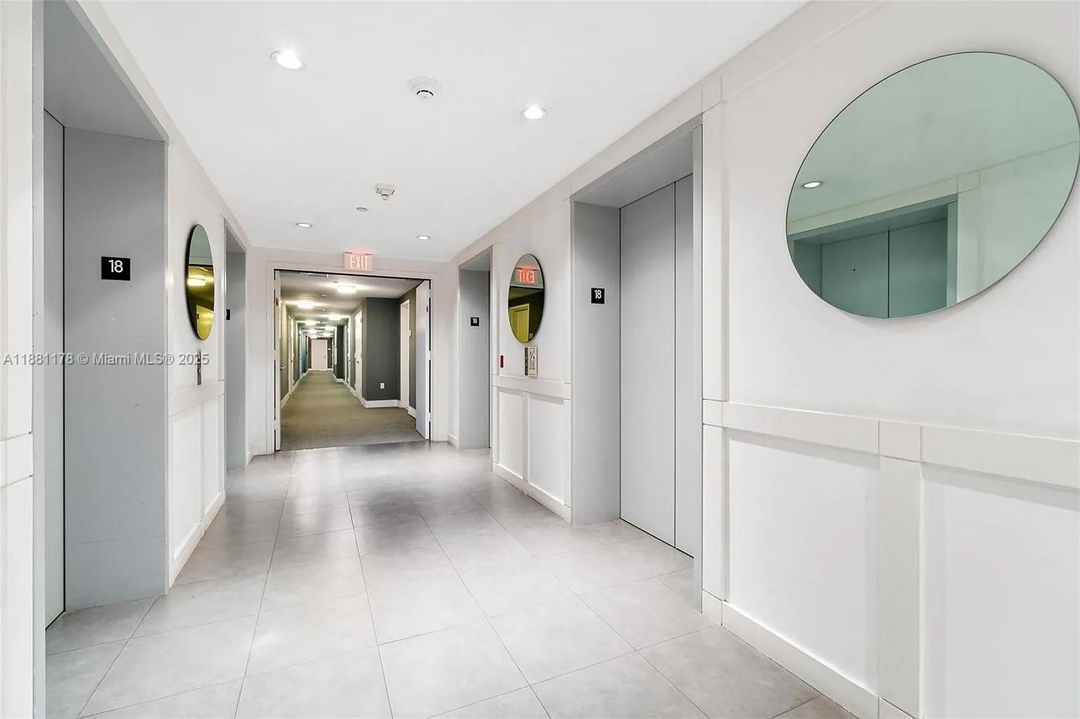 90 SW 3rd St #1807, Miami FL 33130