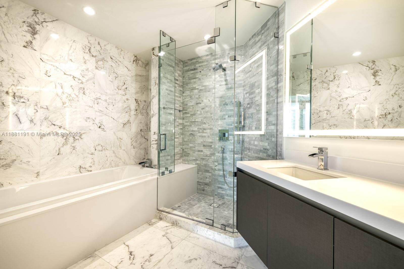851 NE 1st Ave #2403, Miami FL 33132