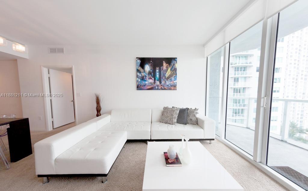 244 Biscayne Blvd #1710, Miami FL 33132