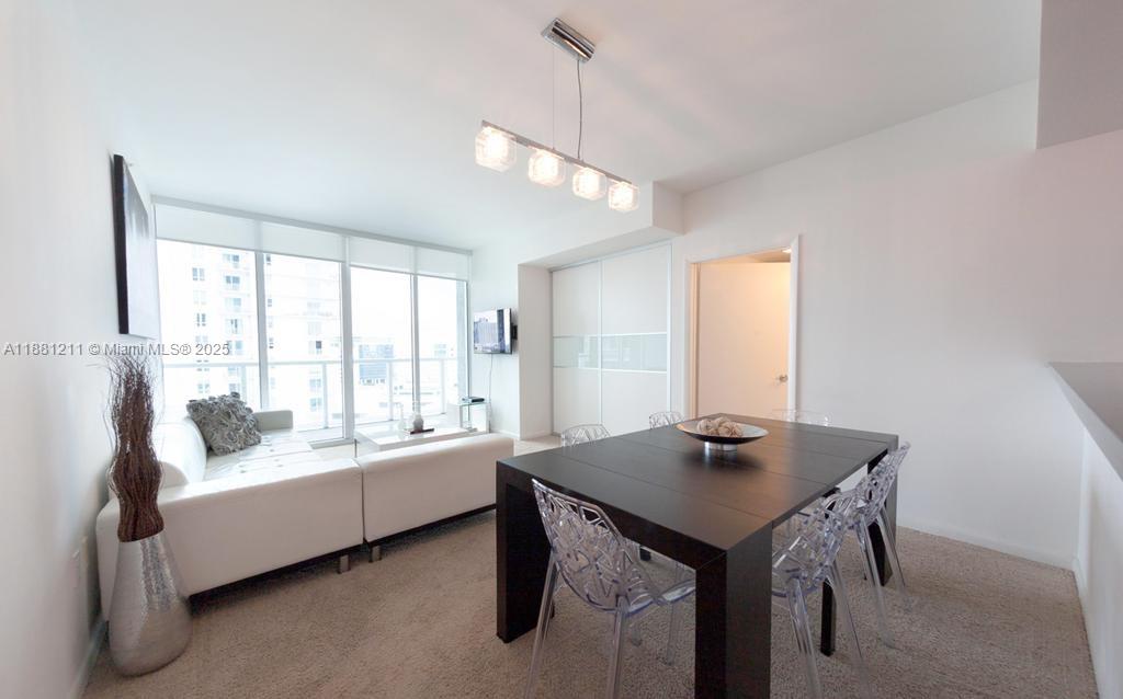 244 Biscayne Blvd #1710, Miami FL 33132