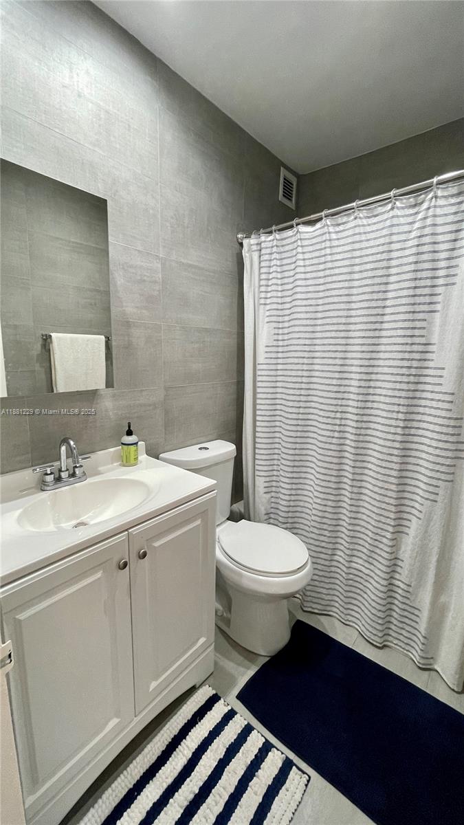 2451 Brickell Ave #9C, Miami FL 33129