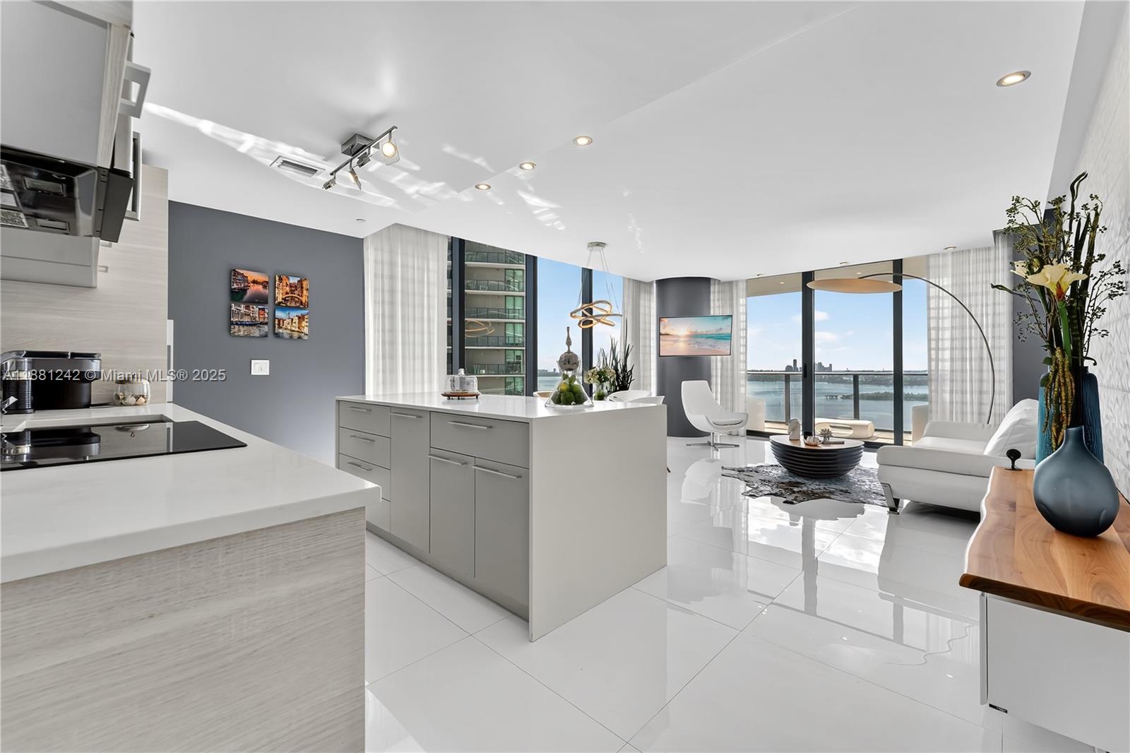 650 NE 32nd St #2407, Miami FL 33137
