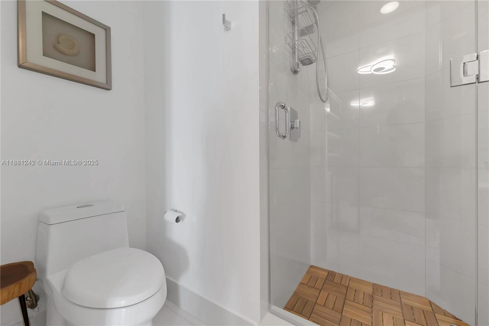 650 NE 32nd St #2407, Miami FL 33137