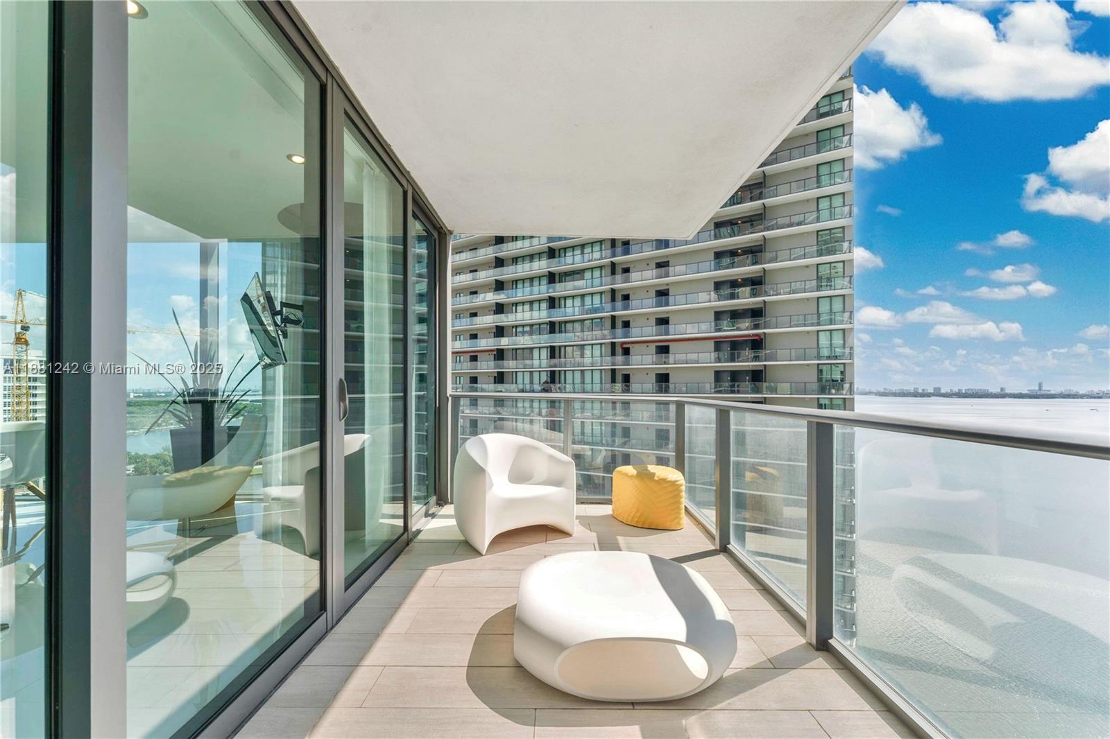 650 NE 32nd St #2407, Miami FL 33137