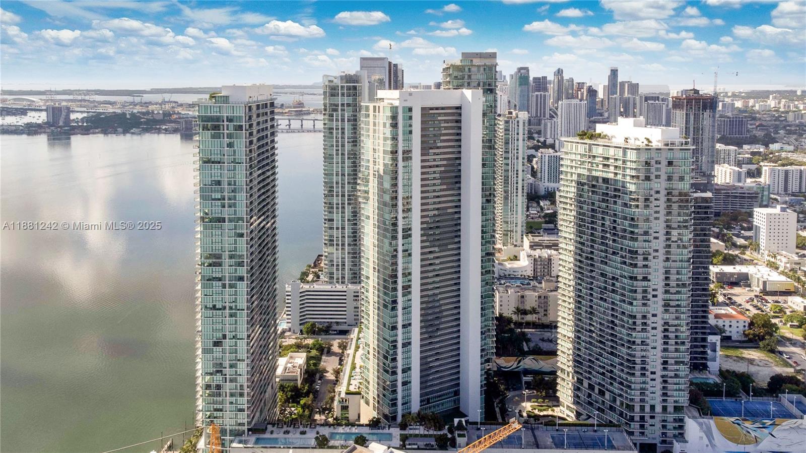 650 NE 32nd St #2407, Miami FL 33137