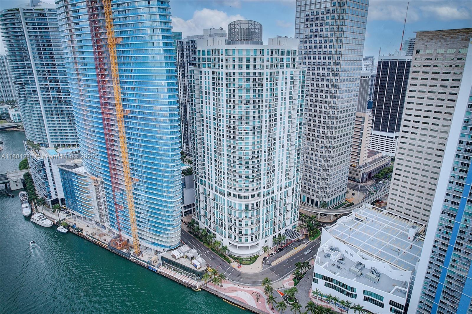 300 S Biscayne Blvd #T-2104, Miami FL 33131
