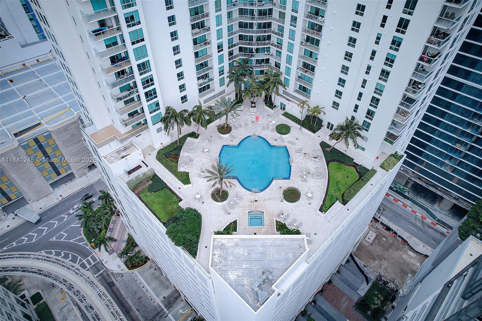 300 S Biscayne Blvd #T-2104, Miami FL 33131