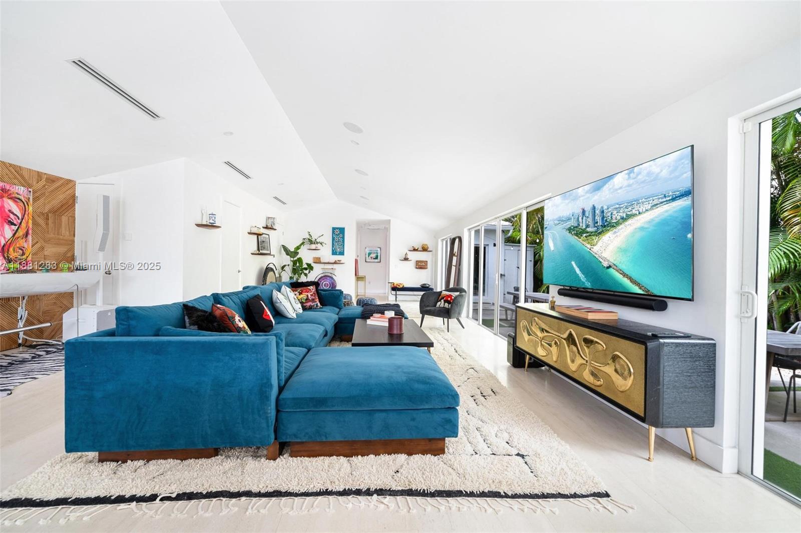 520 E Dilido Dr, Miami Beach FL 33139