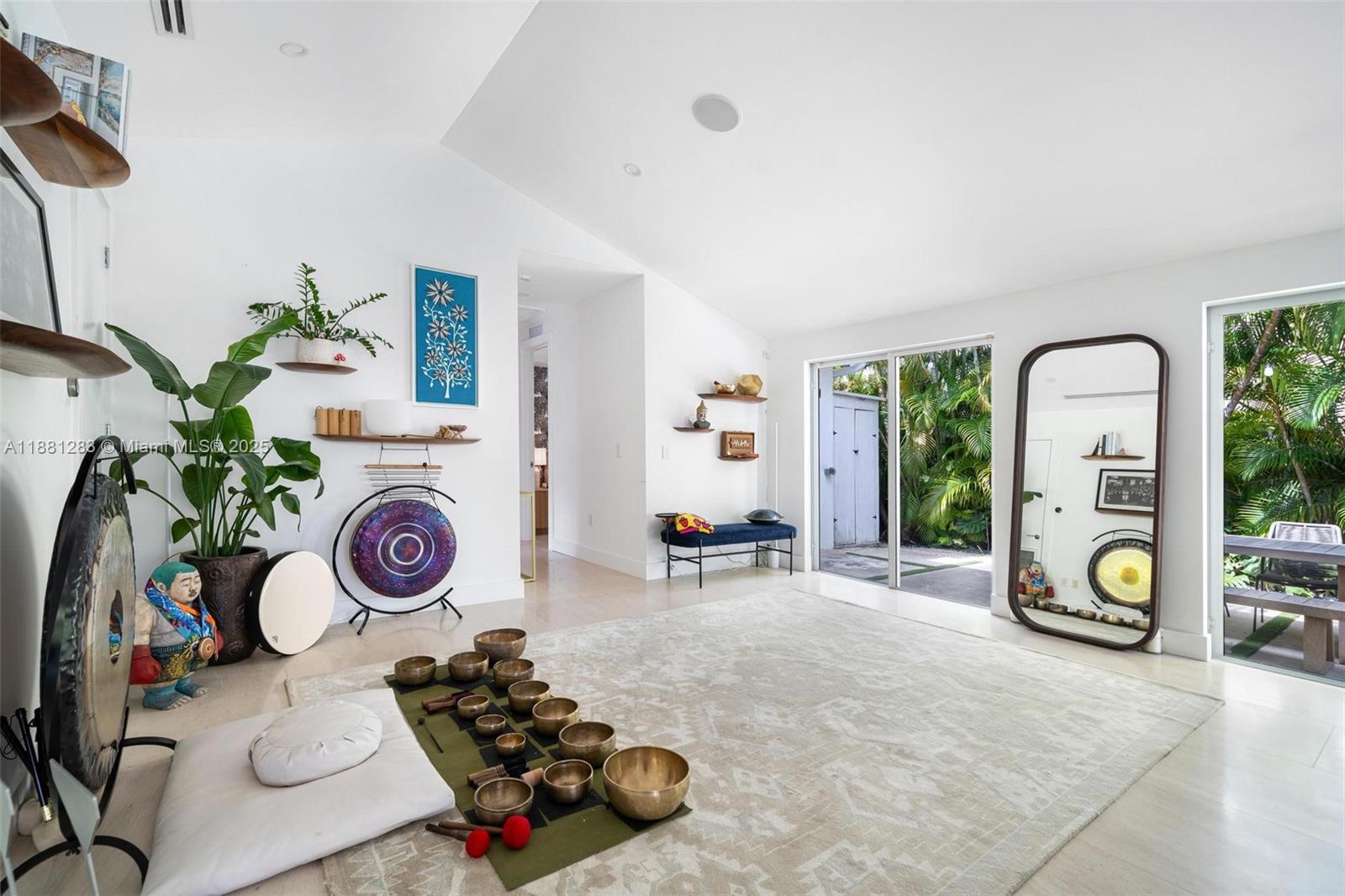 520 E Dilido Dr, Miami Beach FL 33139