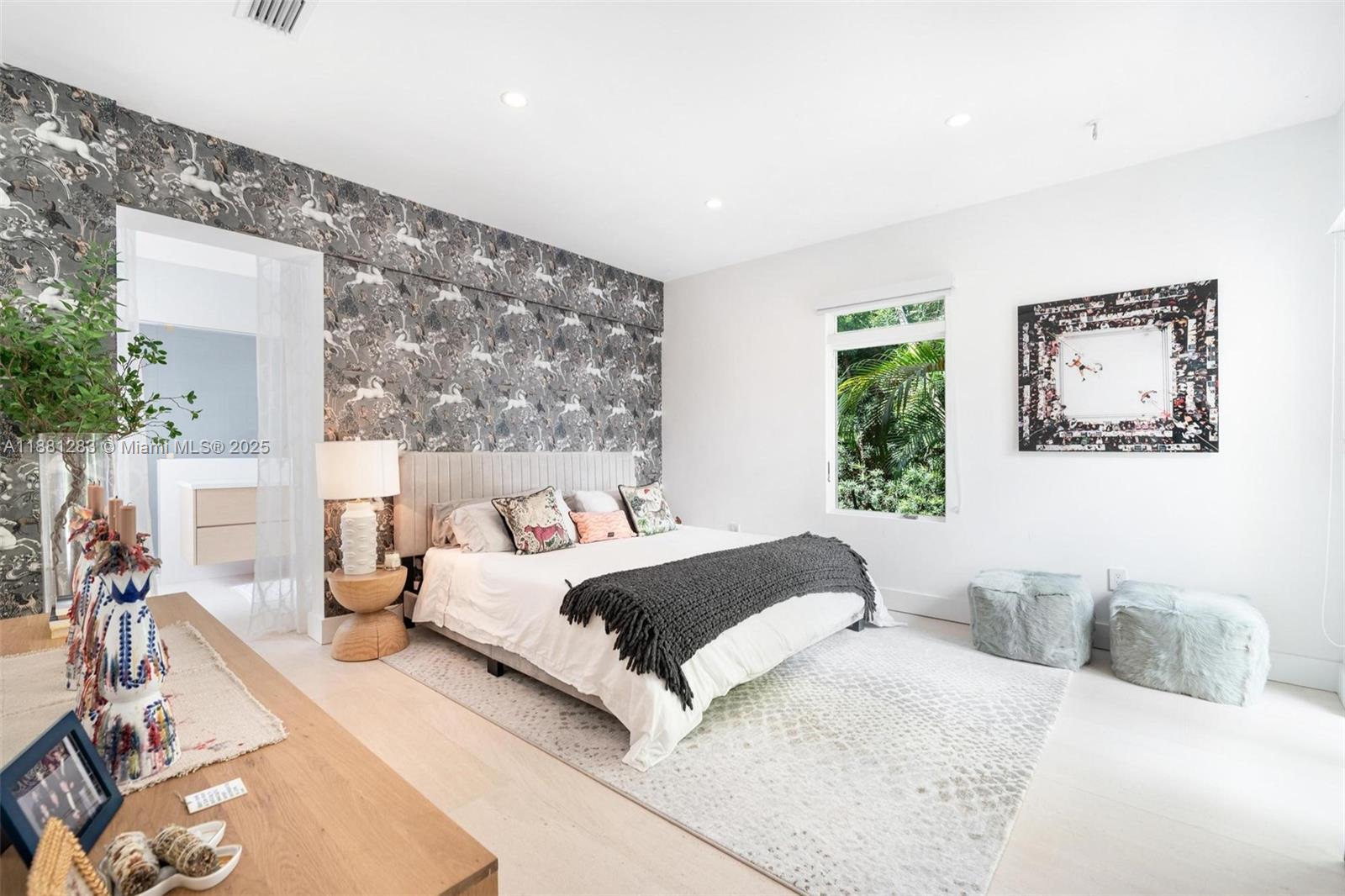 520 E Dilido Dr, Miami Beach FL 33139