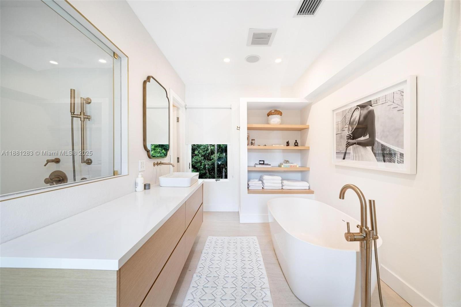 520 E Dilido Dr, Miami Beach FL 33139
