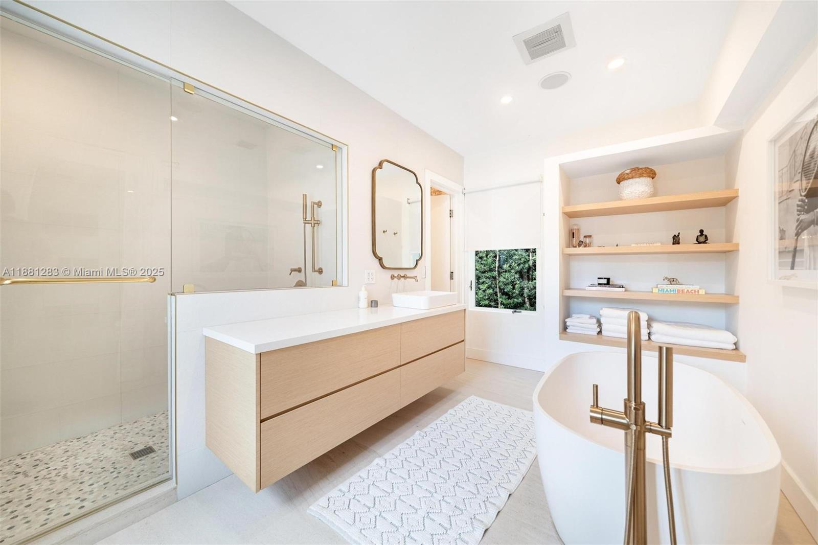520 E Dilido Dr, Miami Beach FL 33139