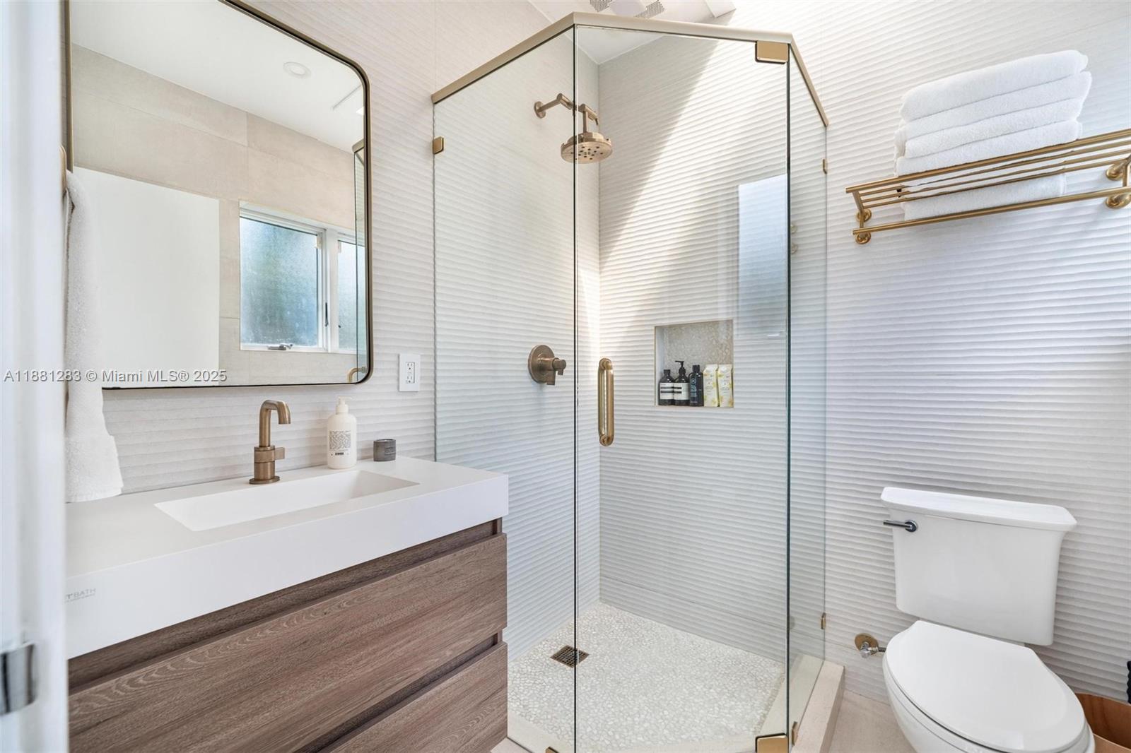 520 E Dilido Dr, Miami Beach FL 33139
