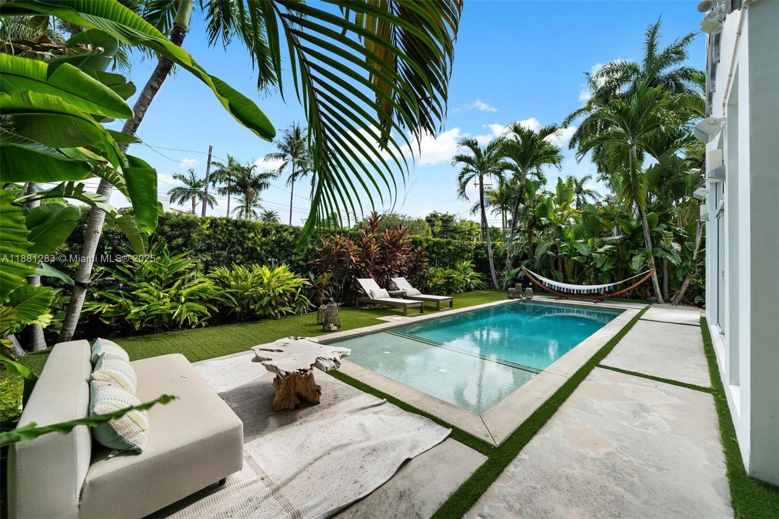 520 E Dilido Dr, Miami Beach FL 33139