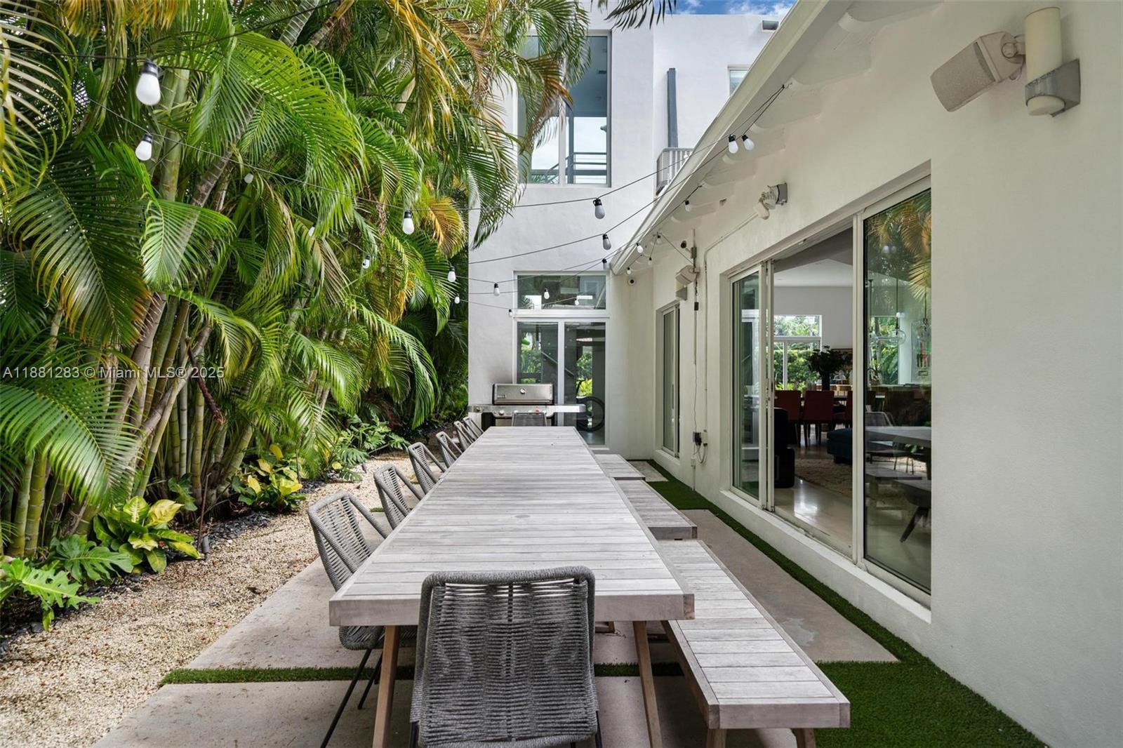 520 E Dilido Dr, Miami Beach FL 33139