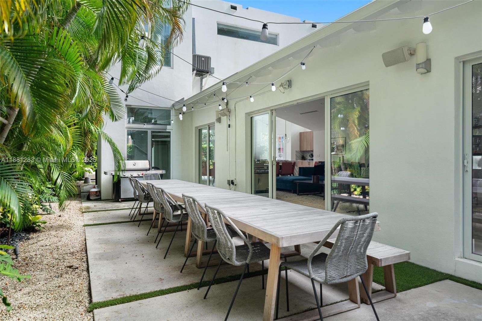 520 E Dilido Dr, Miami Beach FL 33139
