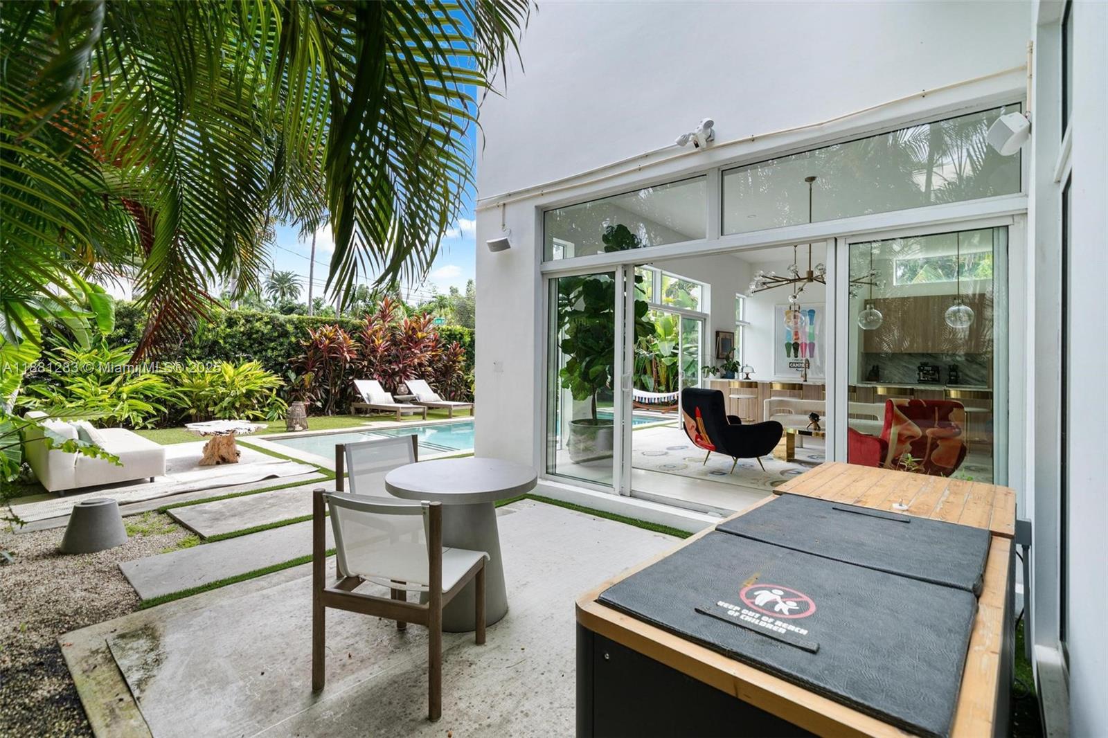 520 E Dilido Dr, Miami Beach FL 33139