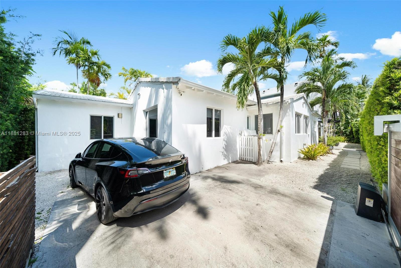 520 E Dilido Dr, Miami Beach FL 33139