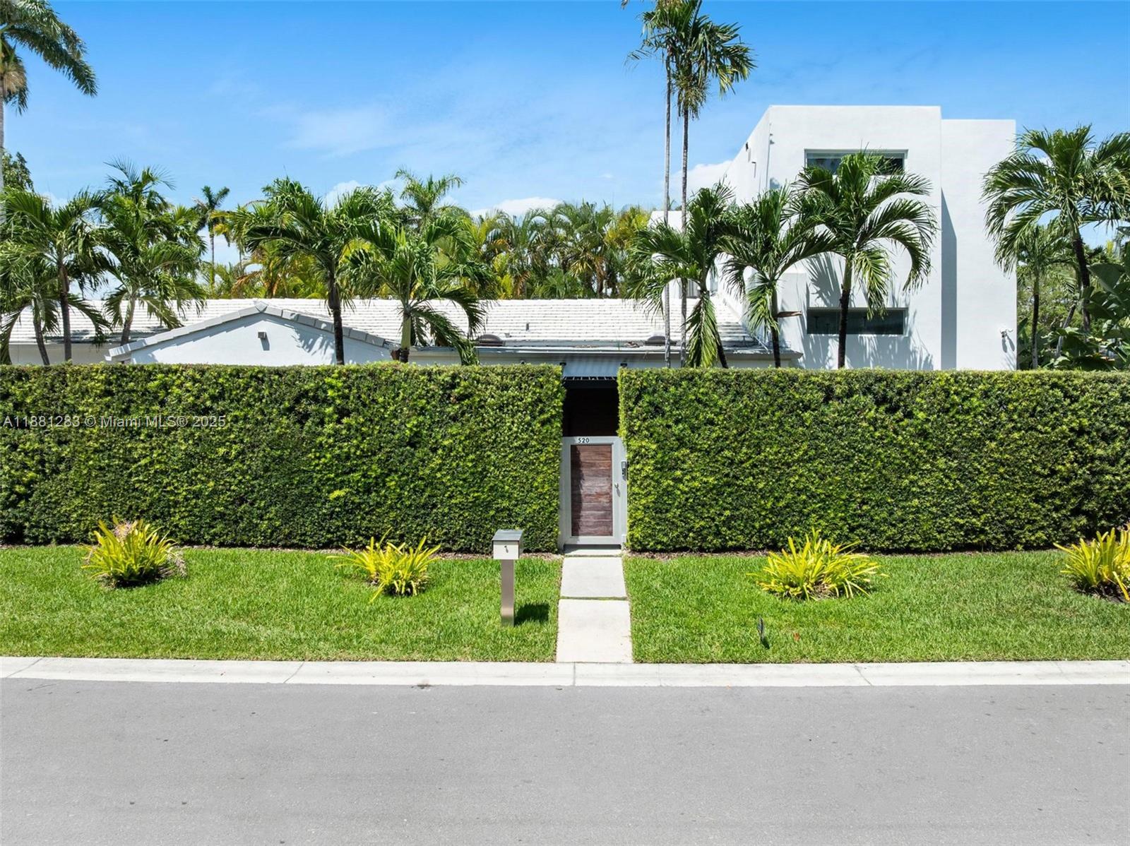 520 E Dilido Dr, Miami Beach FL 33139