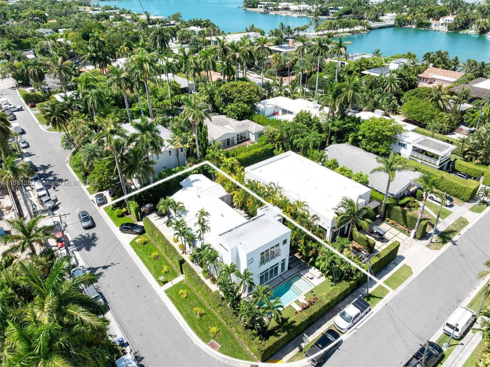520 E Dilido Dr, Miami Beach FL 33139
