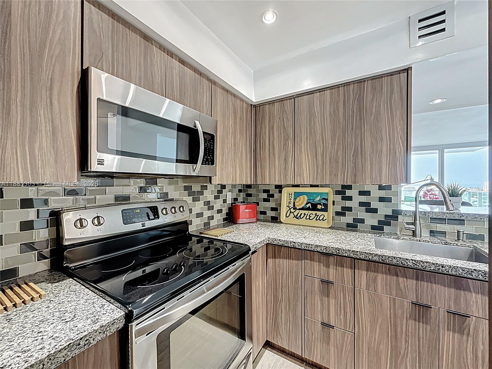 1000 West Ave #1409, Miami Beach FL 33139