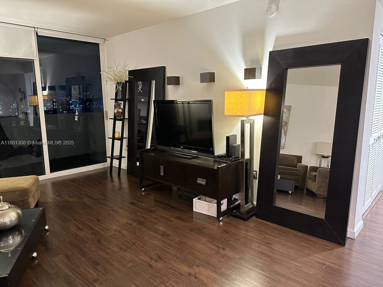19501 S W country Club dr #1706, Aventura FL 33180