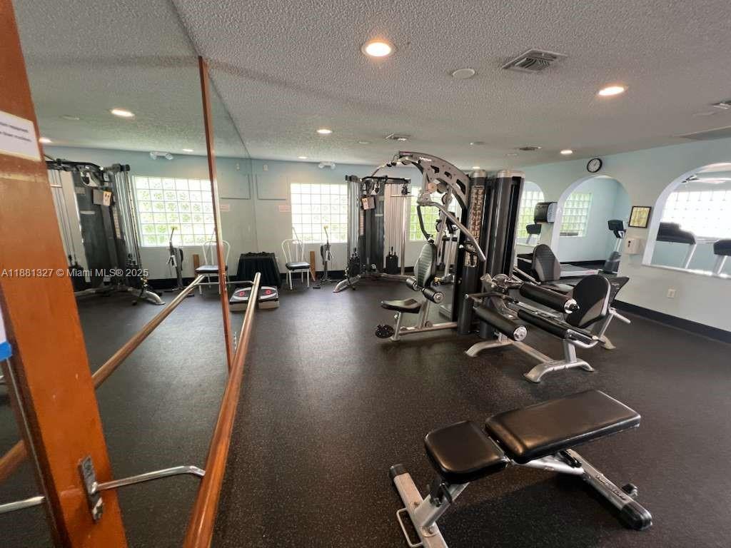 7652 S Pinewalk Dr S #139, Margate FL 33063