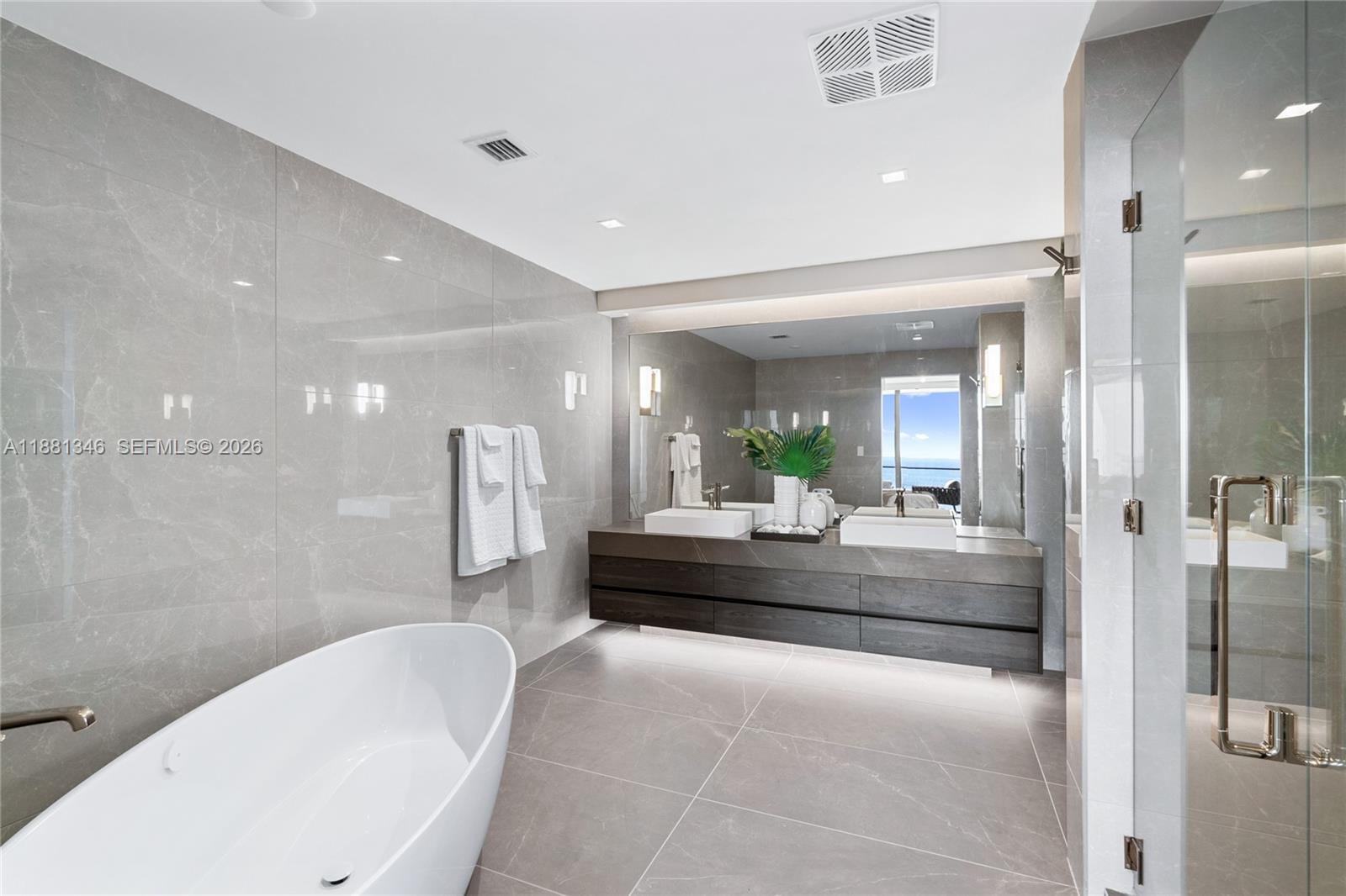 1116 N Ocean Blvd #1404, Pompano Beach FL 33062