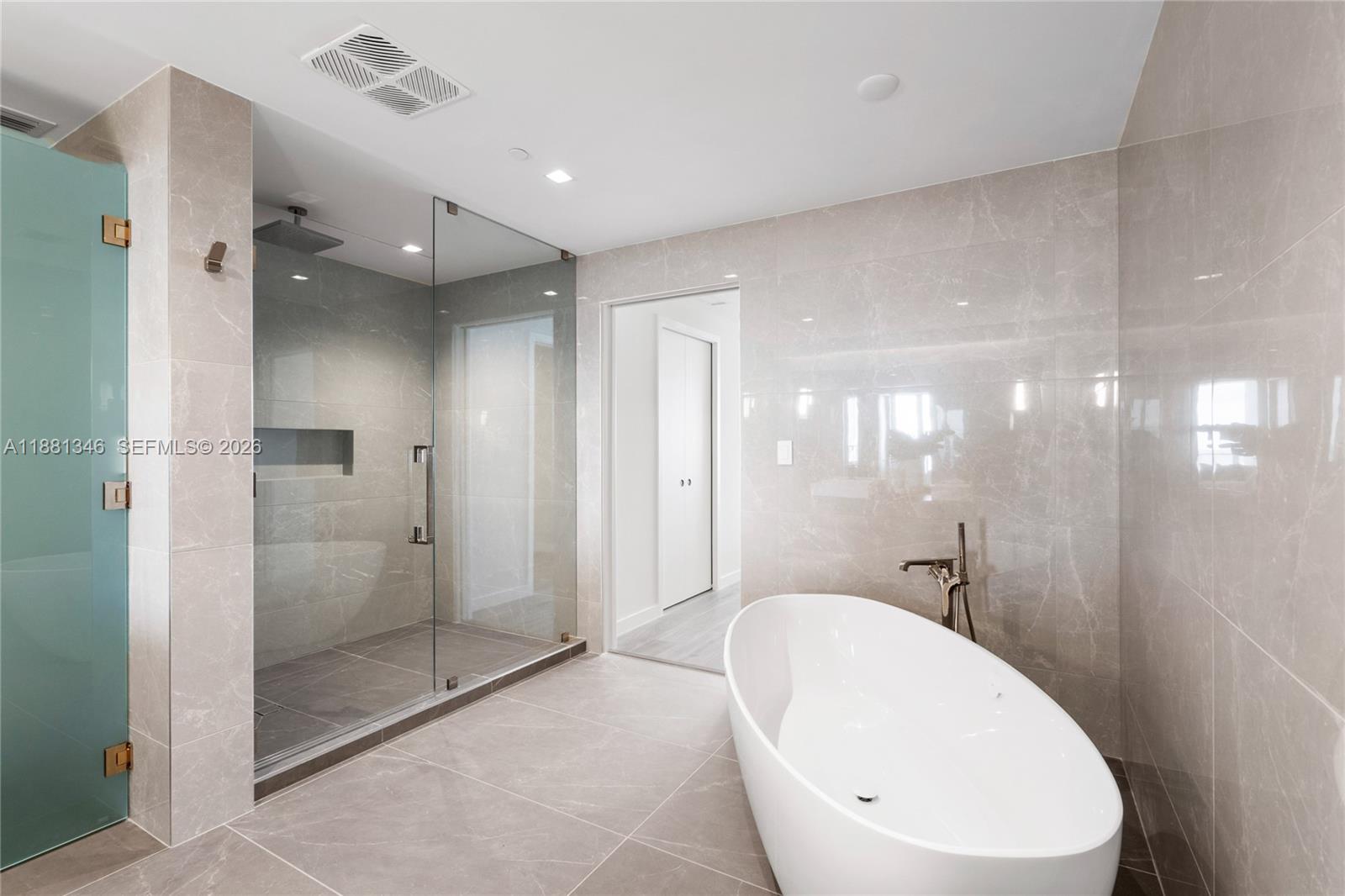 1116 N Ocean Blvd #1404, Pompano Beach FL 33062