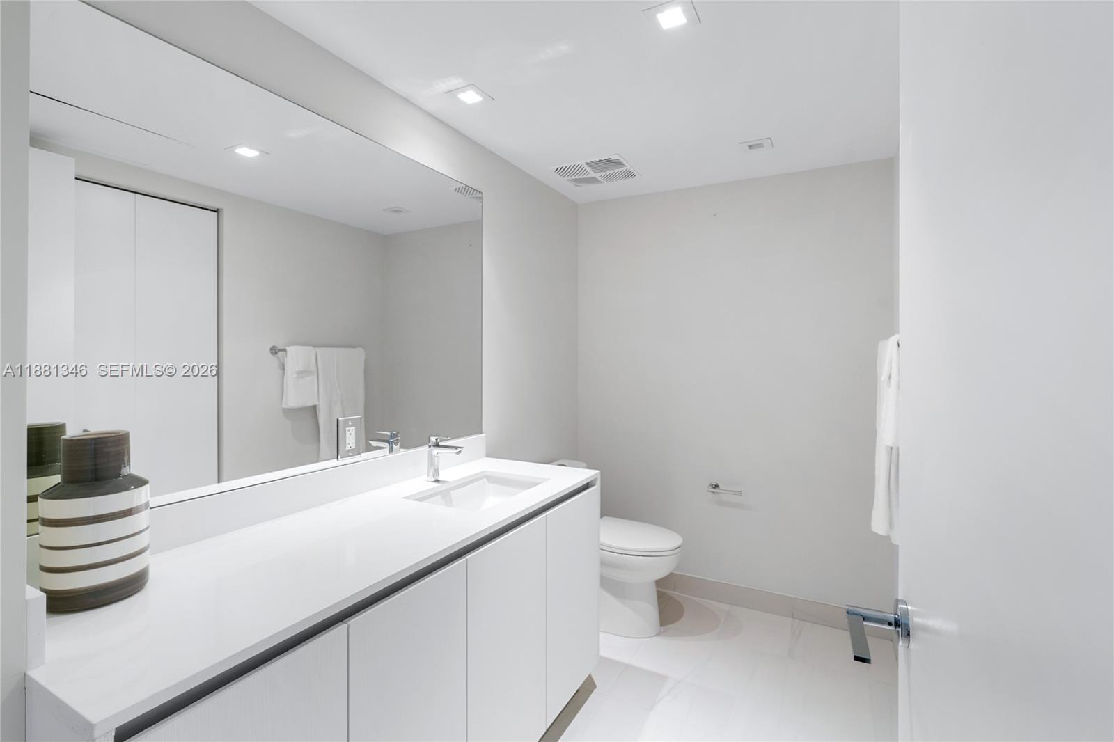 1116 N Ocean Blvd #1404, Pompano Beach FL 33062