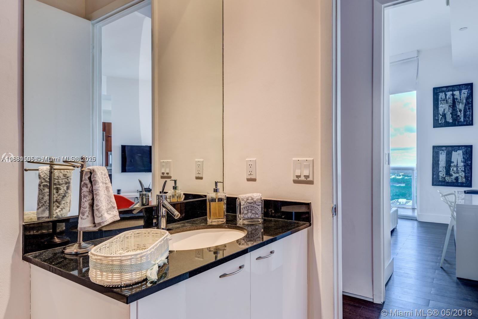 15811 Collins Ave #3205, Sunny Isles Beach FL 33160