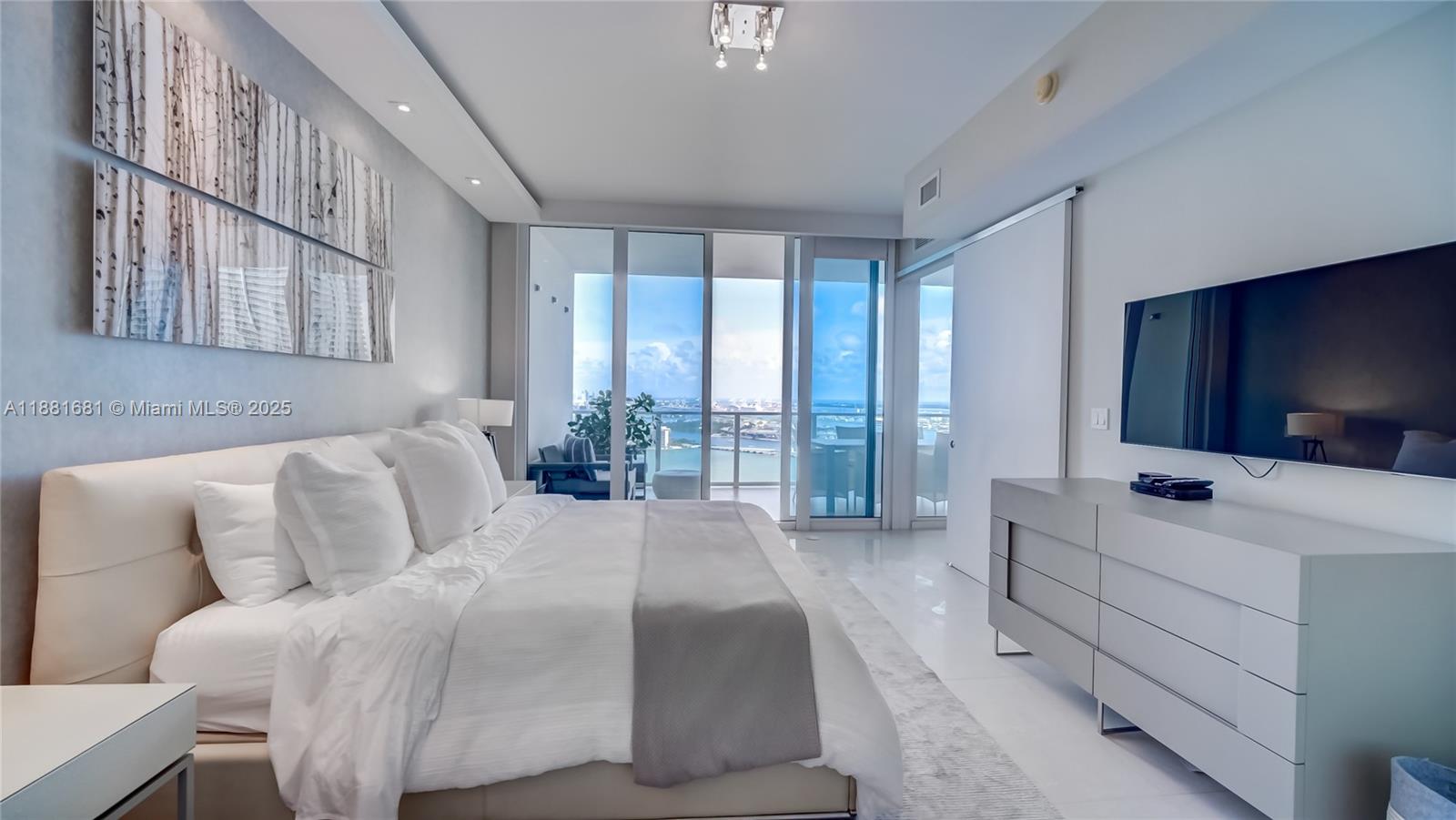 2020 N Bayshore Dr #3304, Miami FL 33137